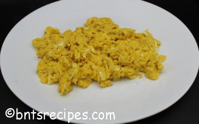 Scrambled Eggs with Cheese