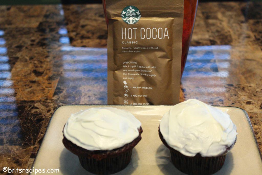 hot cocoa cupcakes inspired by the Starbucks hot cocoa pack
